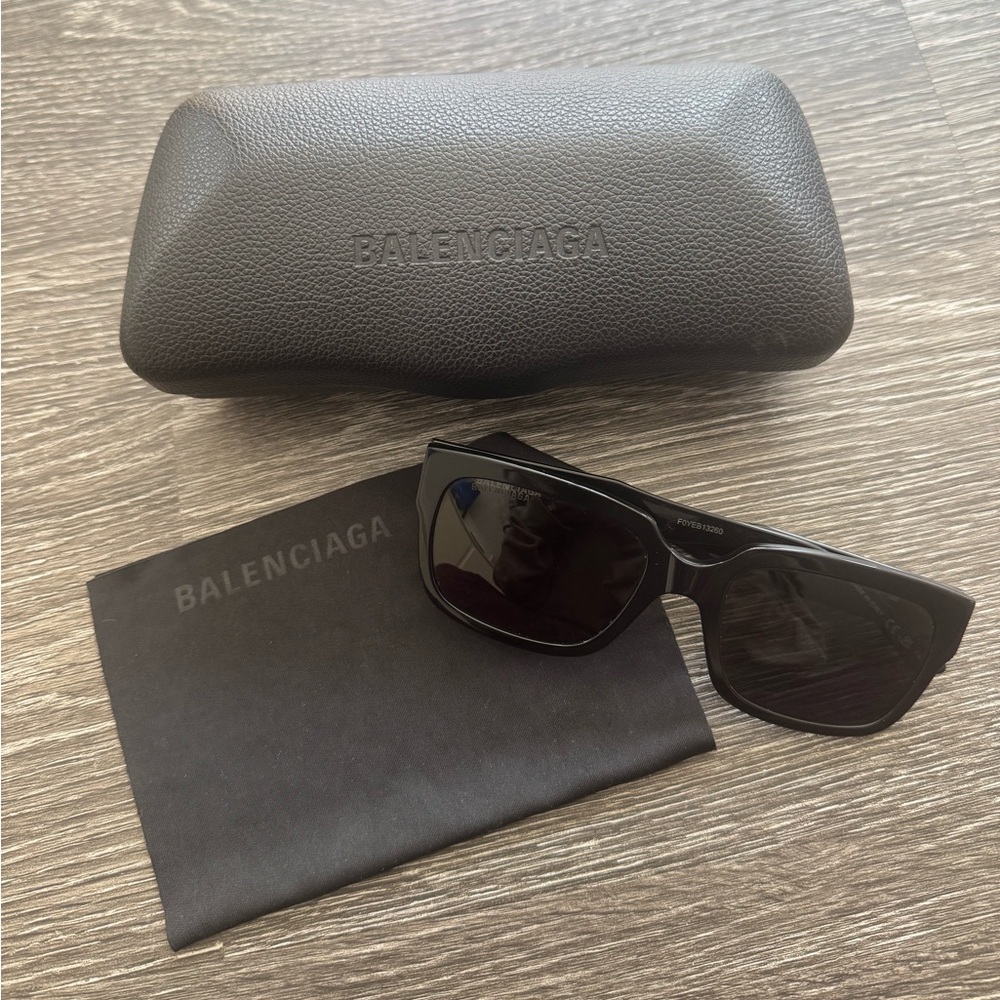 Balenciaga Max Square AF Sunglasses - Picture 4 of 12